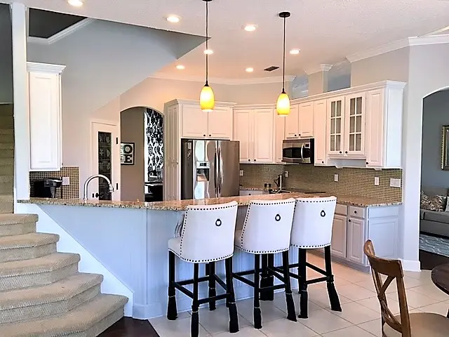 cabinet painting service