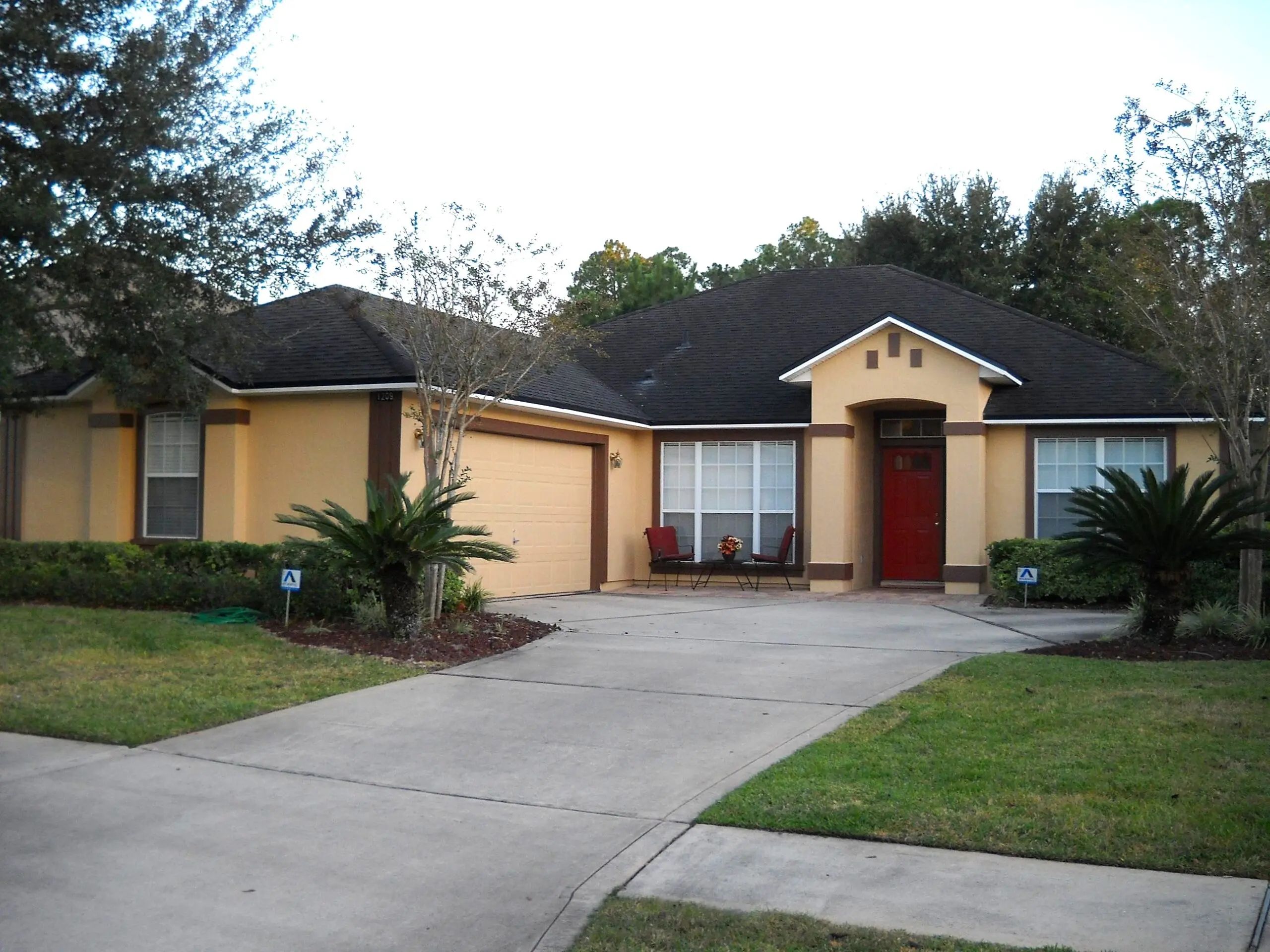 World Golf Villiage Exterior Painters & Stucco Repairs prep and caulking