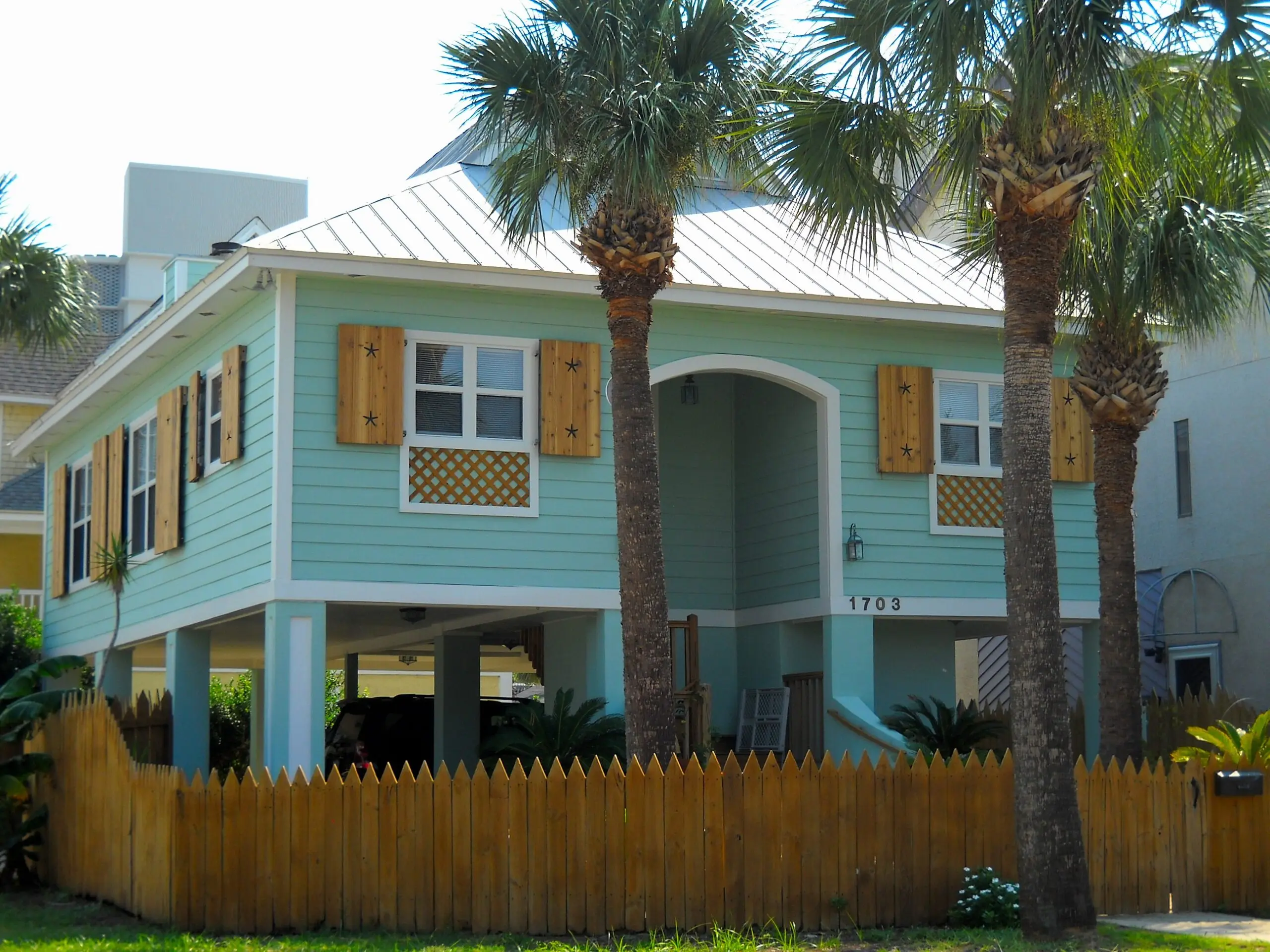 Exterior house painting project completed in Jacksonville Beach, FL