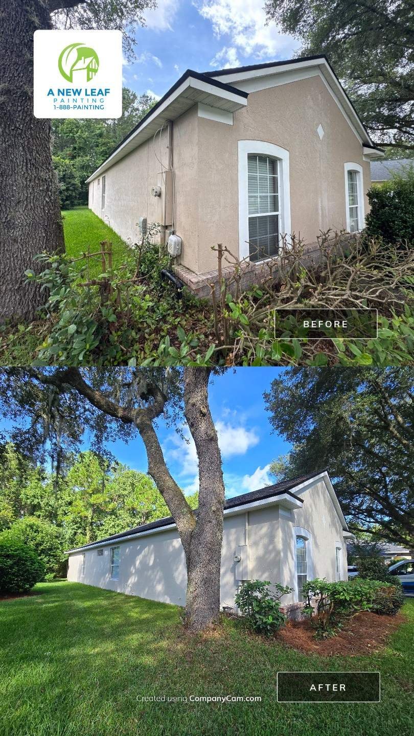 Professionally painted stucco home exterior in Jacksonville, FL after chalking preparation and repaint